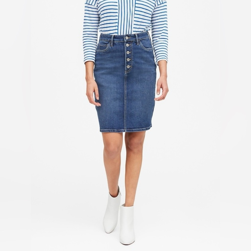 Banana Republic Button-Fly Denim Pencil Skirt Mid Wash Classic